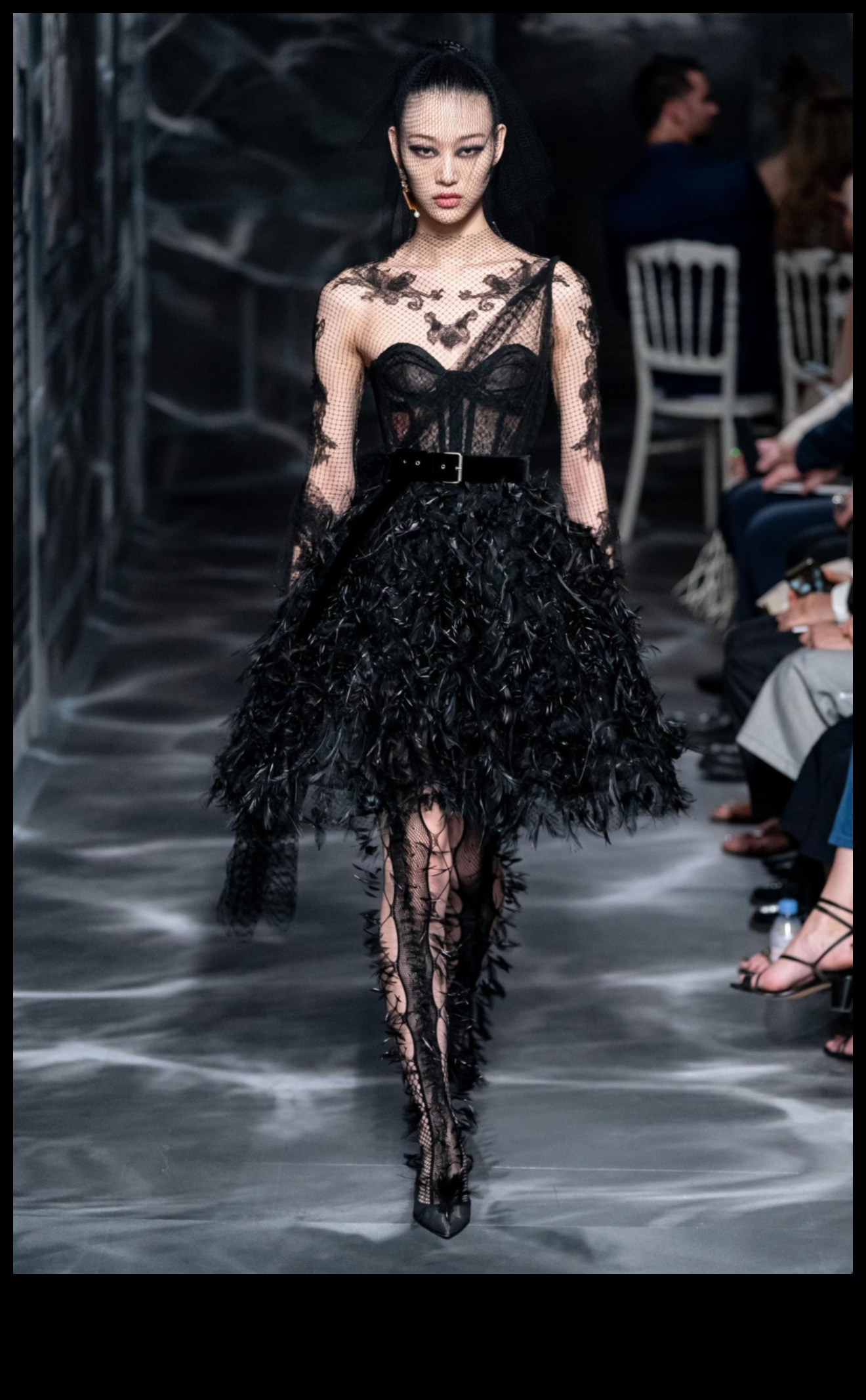 Haute Heritage: O odă vizuală a moștenirii atemporale a modei iconice captivante