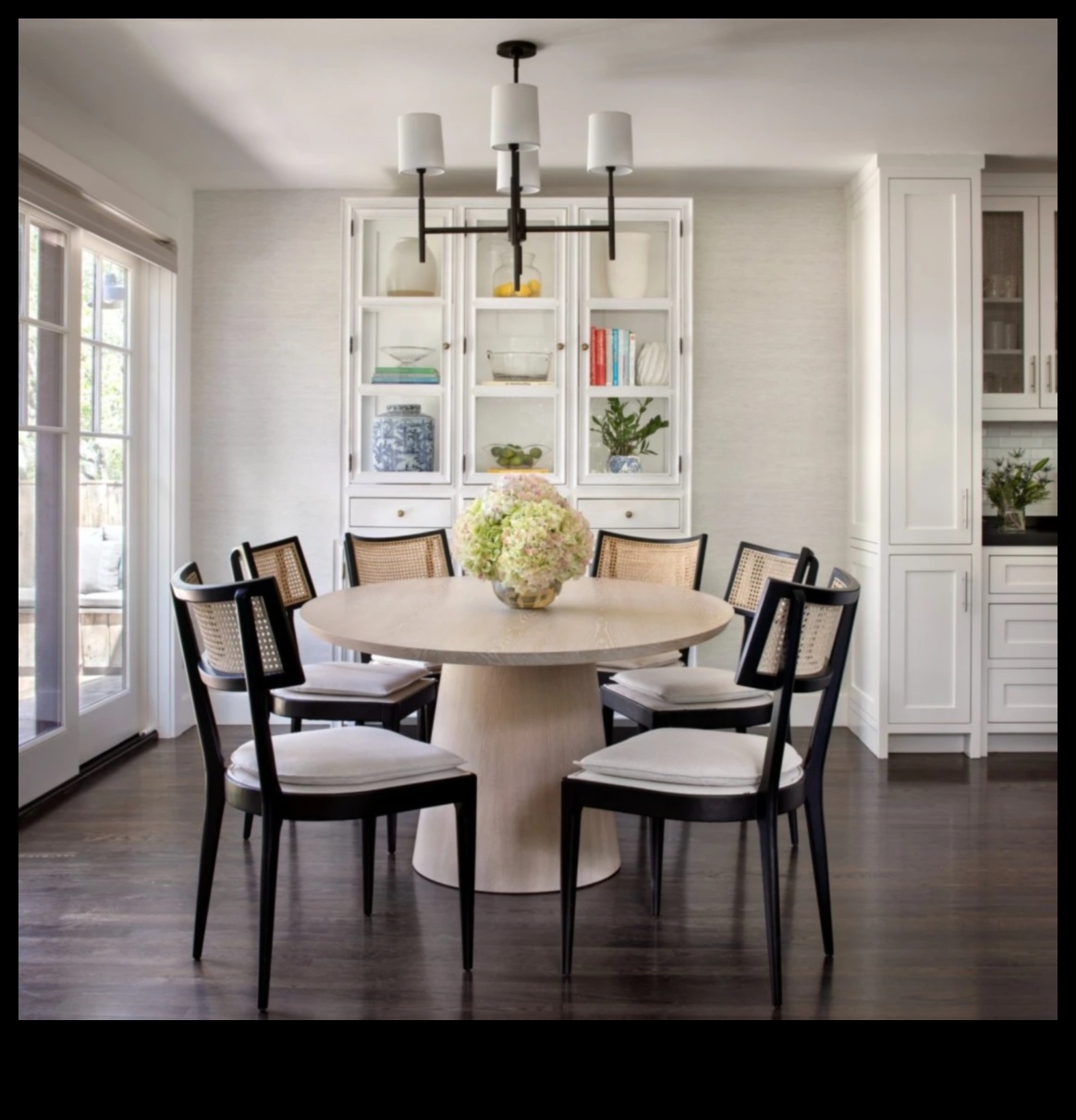 Decor minimalist Arta de a mai puțin 4 Descoperiți frumusețea decorului minimalist